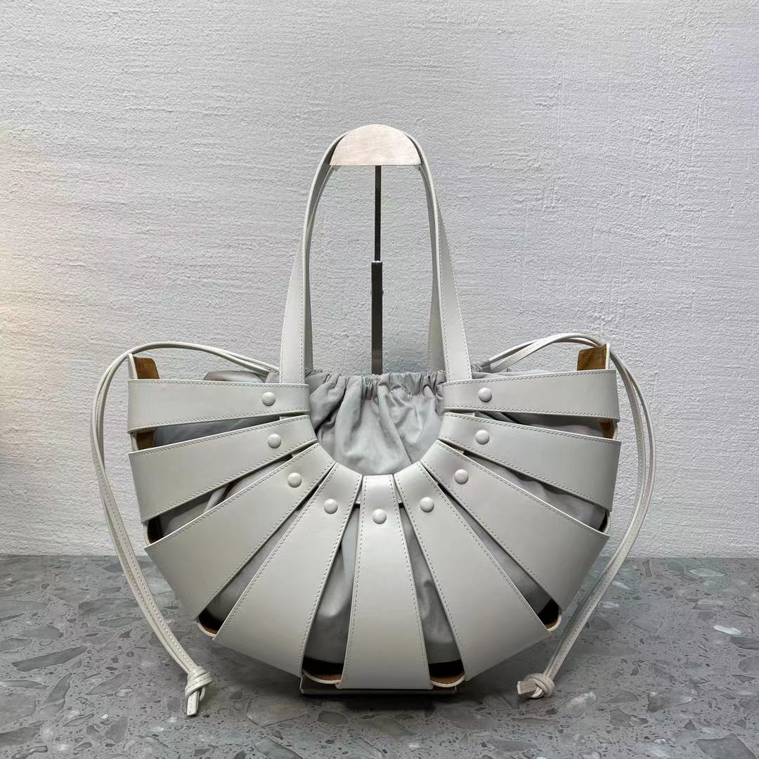 Bottega Veneta Medium Shoulder Bag White. For Women. Women's Bags 8.6in/22cm - Soul Replicas