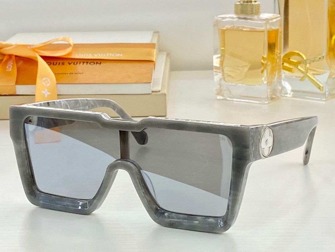Louis Vuitton Grease Mask Sunglasses - Soul Replicas