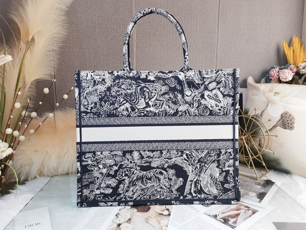 Christian Dior Large Dior Book Tote White. For Women. Women's Handbags 16.5in/42cm CD - Soul Replicas