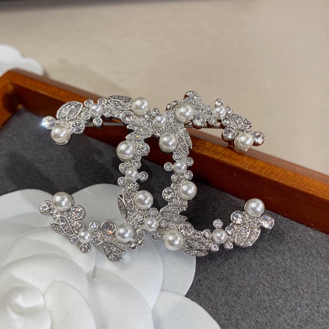 Chanel Brooch - Soul Replicas