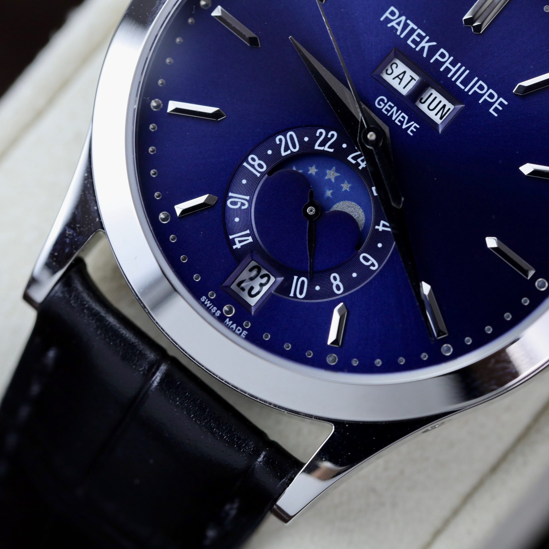 Patek Philippe Replica Watch Complications 5396G Dial Blue 38.5mm - Soul Replicas