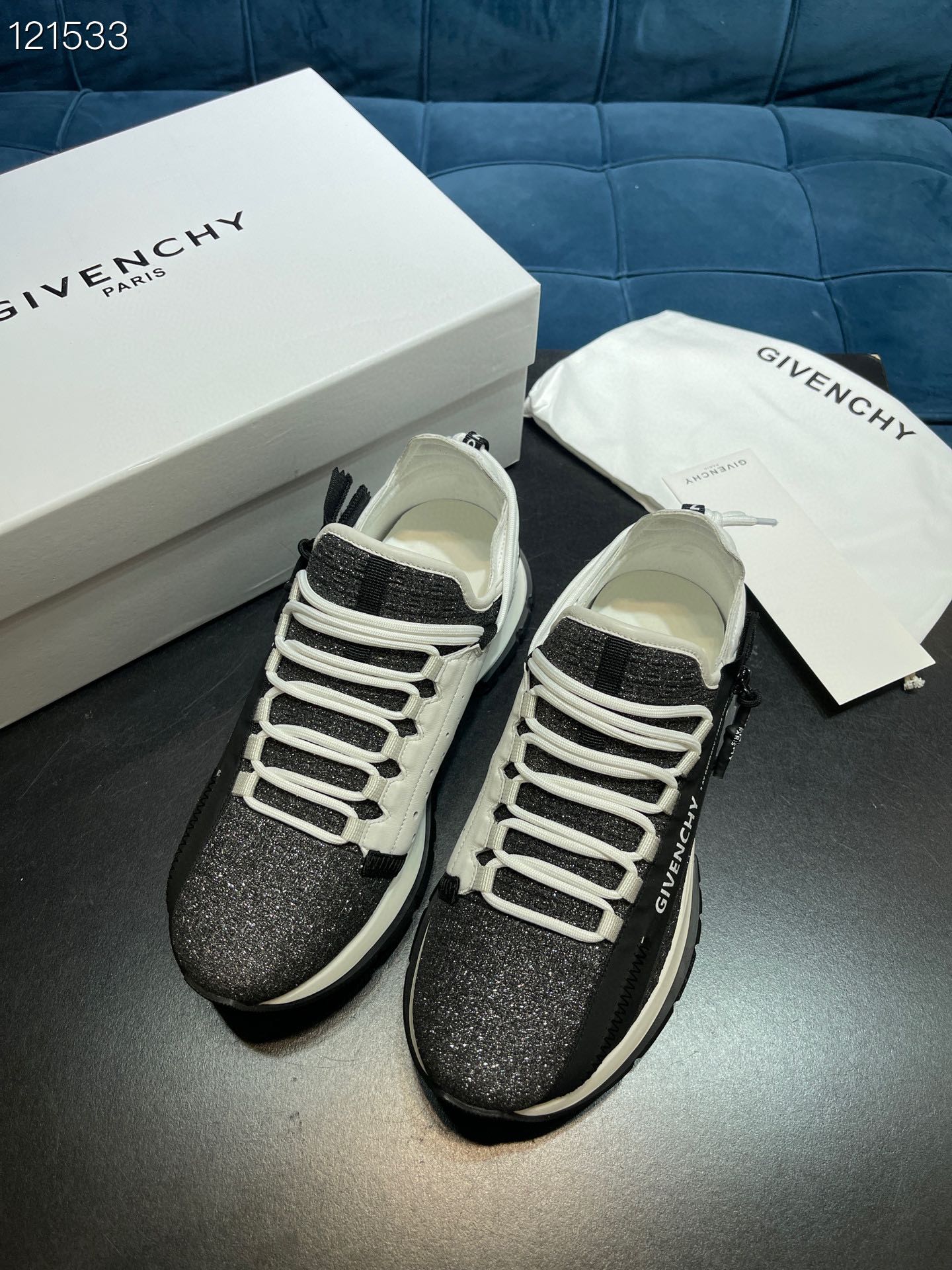 Givenchy Specter Low Runner Black And White For Men - Soul Replicas