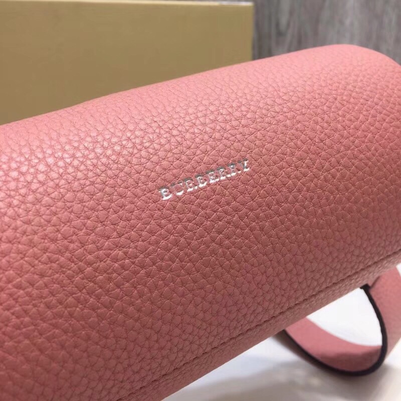 Burberry Barrel Bag PiNike For Women. Women-s Bags 8.3in/21cm - Soul Replicas