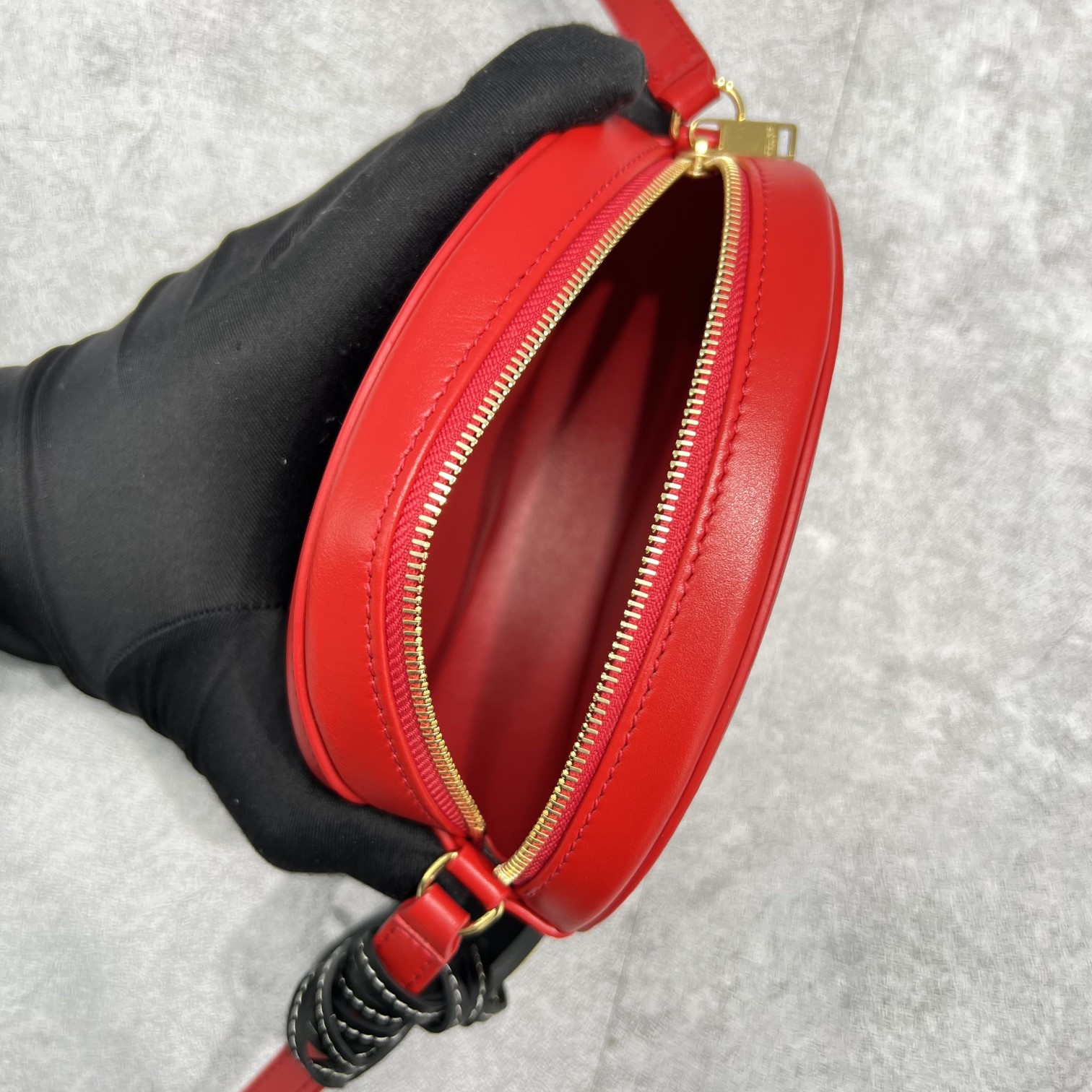 Celine Crossbody Oval Purse Cuir Triomphe Red For Women 6in/16cm  - Soul Replicas