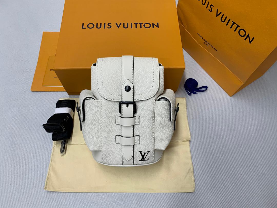 Louis Vuitton Christopher XS Taurillon White For Men. Men-s Bags. Shoulder And Crossbody Bags 7.7in/19.5cm LV - Soul Replicas