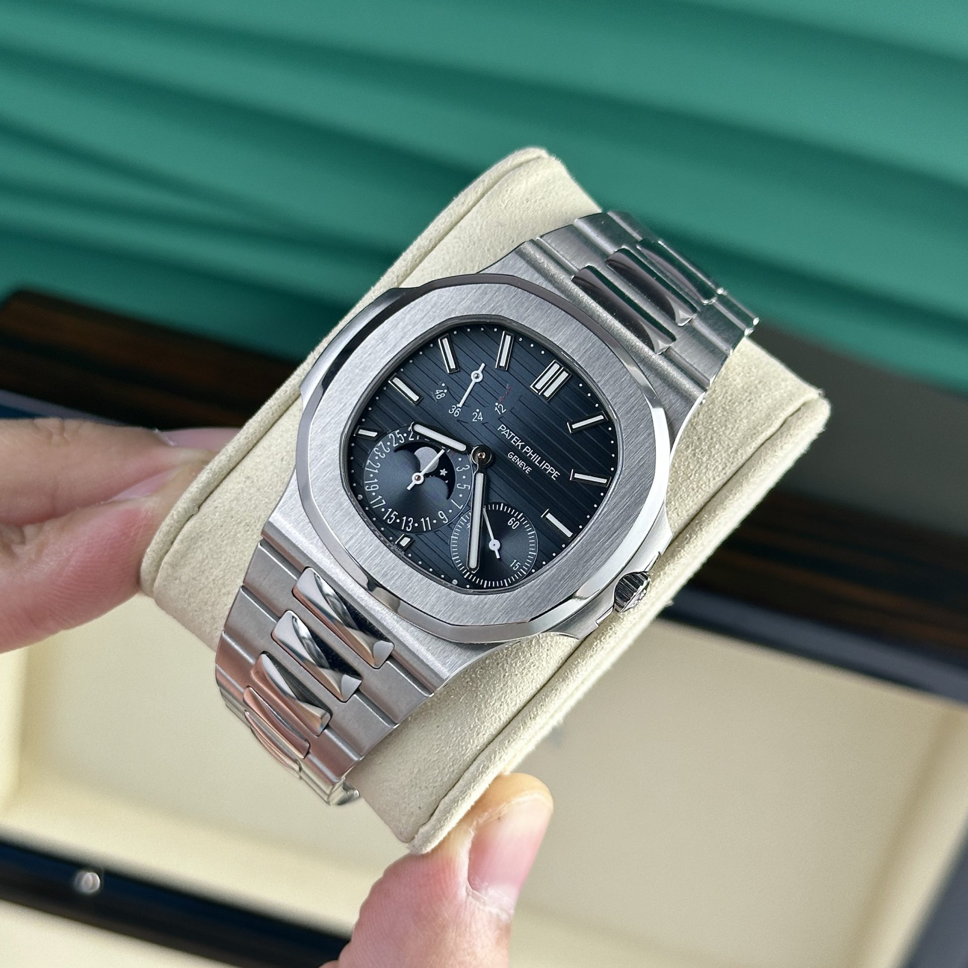 Patek Philippe Best Replica Watch Nautilus 5712 Custom Authentic Details 40mm - Soul Replicas