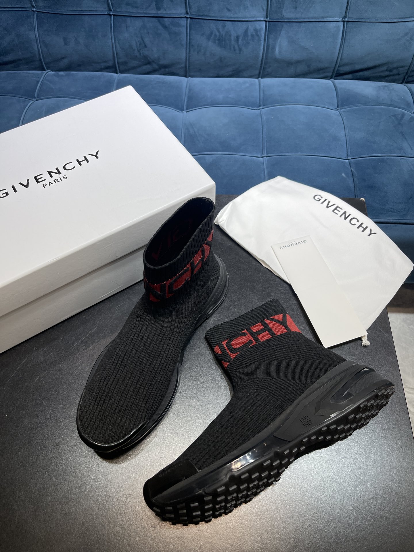 Givenchy Monumental Mallow Black And Red For Men - Soul Replicas