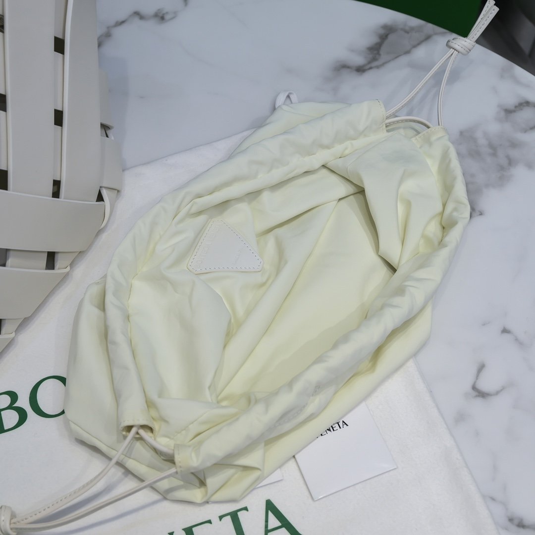 Bottega Veneta Point White. For Women. Women-s Bags 9.8in/25cm - Soul Replicas