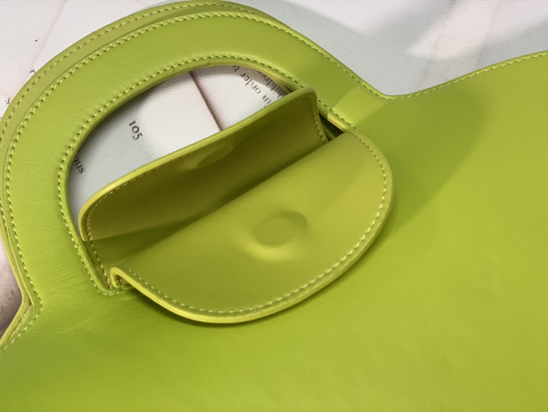 Bottega Veneta Handle Bag Yellow. For Women. Women's Bags 12.6in/32cm - Soul Replicas