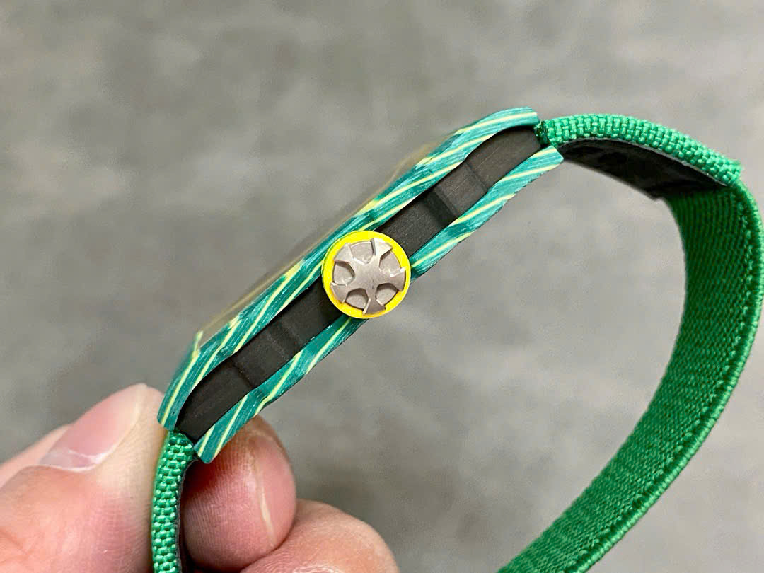 Richard Mille RM67-02 Case Green Carbon Refined Super Light 37 Grams 38.7×47.52mm - Soul Replicas