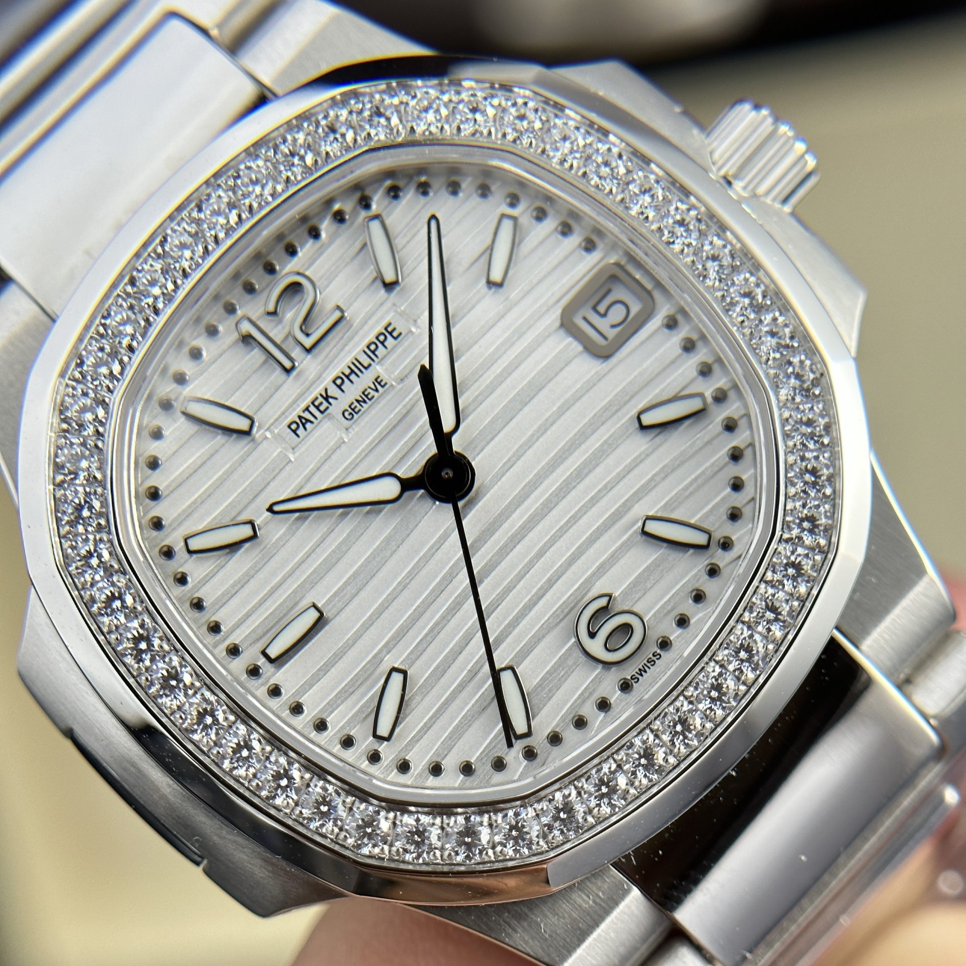 Patek Philippe Fake Watches Nautilus 7010 Womens Metal Wire 32mm - Soul Replicas