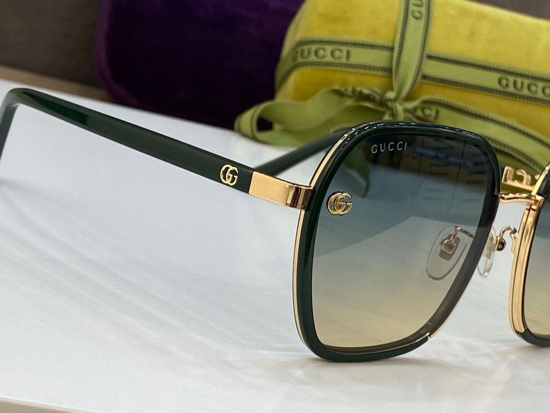 Gucci Square Frame Sunglasses - Soul Replicas