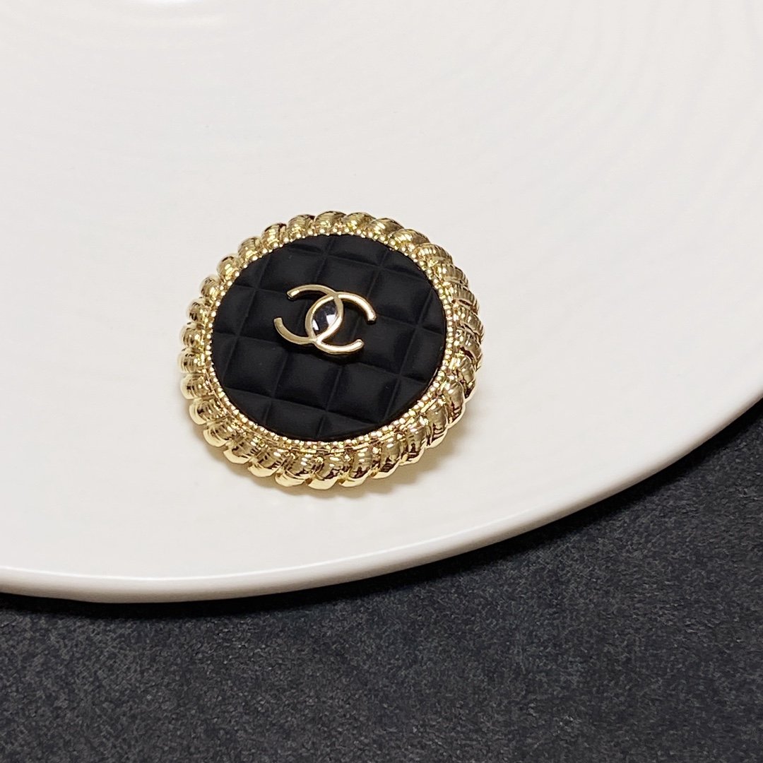 Chanel Brooch - Soul Replicas