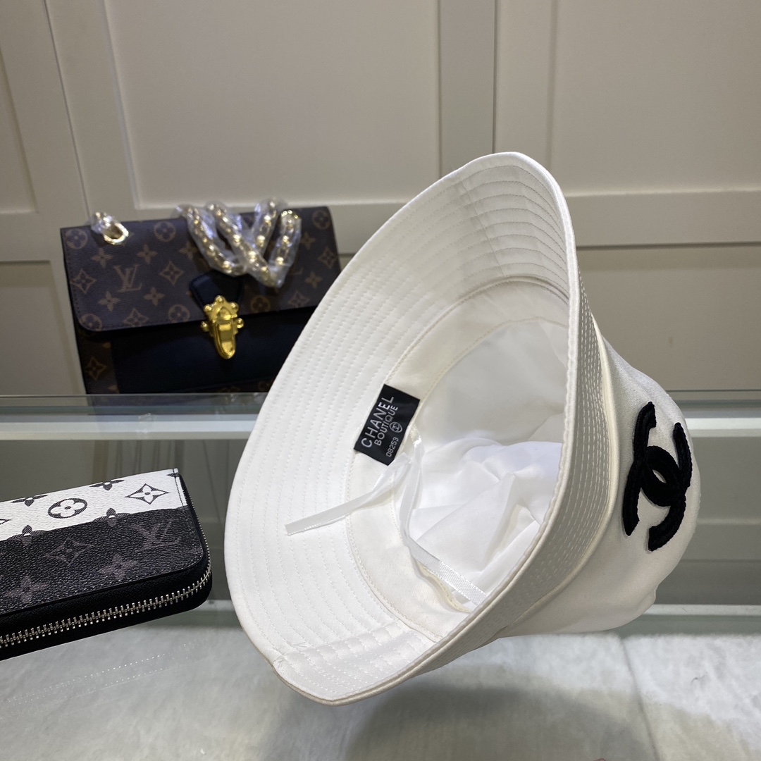 Chanel Cloche White - Soul Replicas