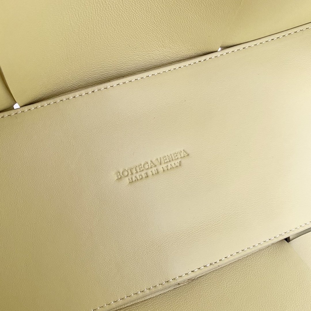 Bottega Veneta Arco Tote Bag For Women 16.14in/41cm In Yellow Ice Cream 609175VCQC27450 - Soul Replicas