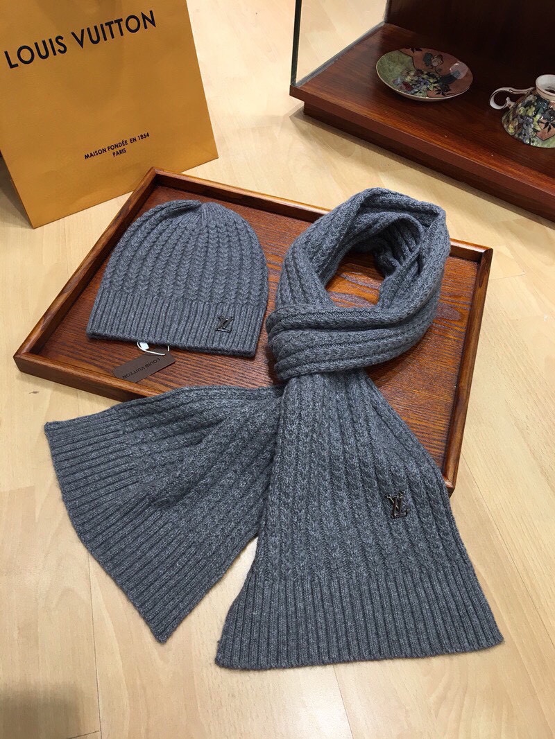 Louis Vuitton Beanie & Scarf Set In Grey - Soul Replicas