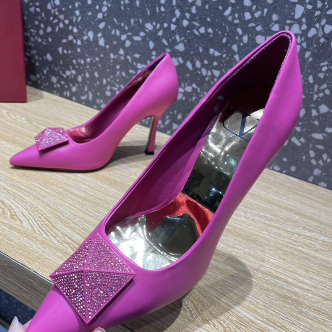 Valentino Garavani One Stud Nappa Pump With Maxi Stud Crystals Pink For Women WS0FH8ENL_UWQ - Soul Replicas