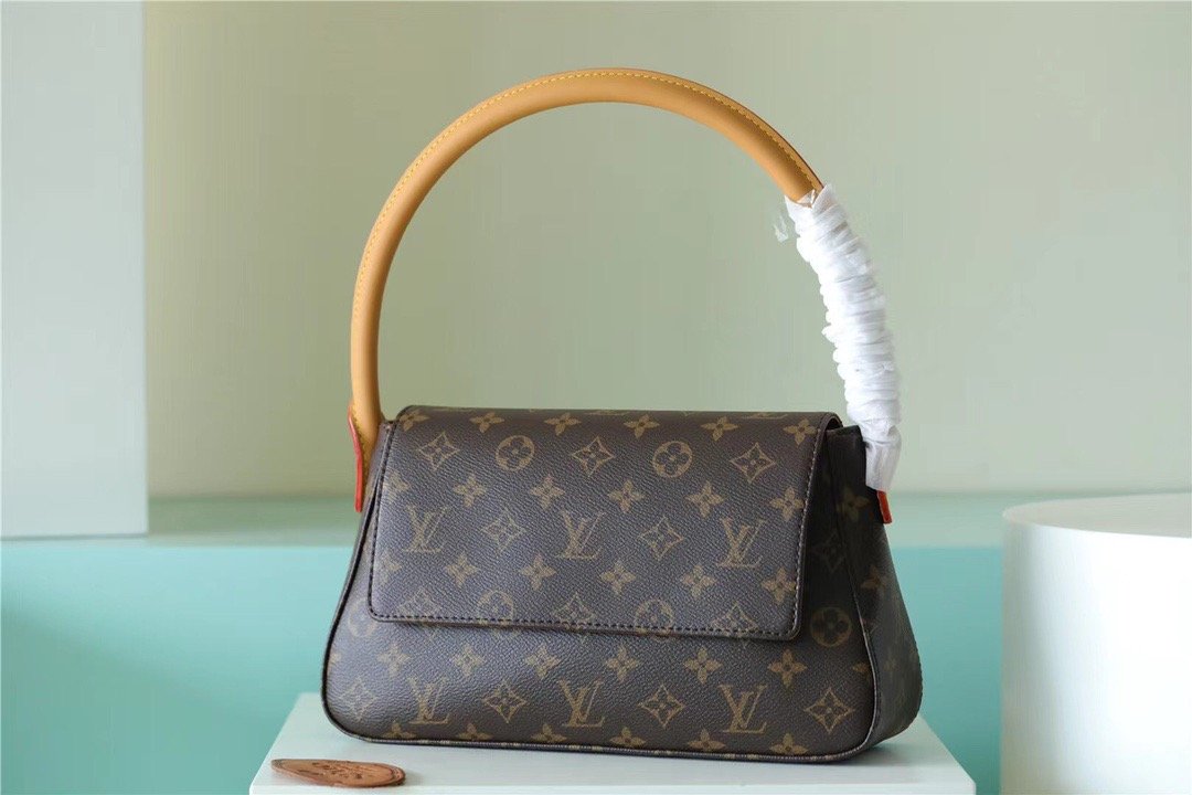 Louis Vuitton Mini Looping Flap Shoulder Bag Monogram For Women 9.4in/24cm Brown LV M51147 - Soul Replicas