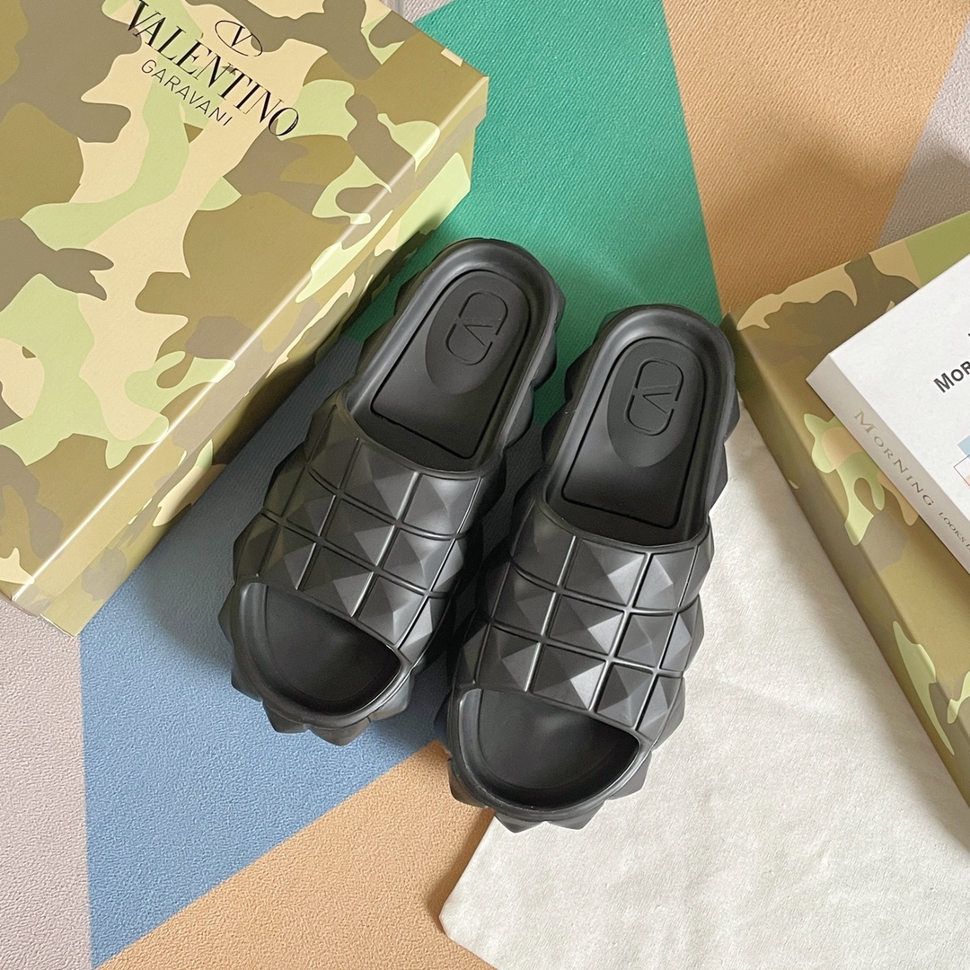 Valentino Garavani Roman Stud Turtle Rubber Slide Black For Women - Soul Replicas