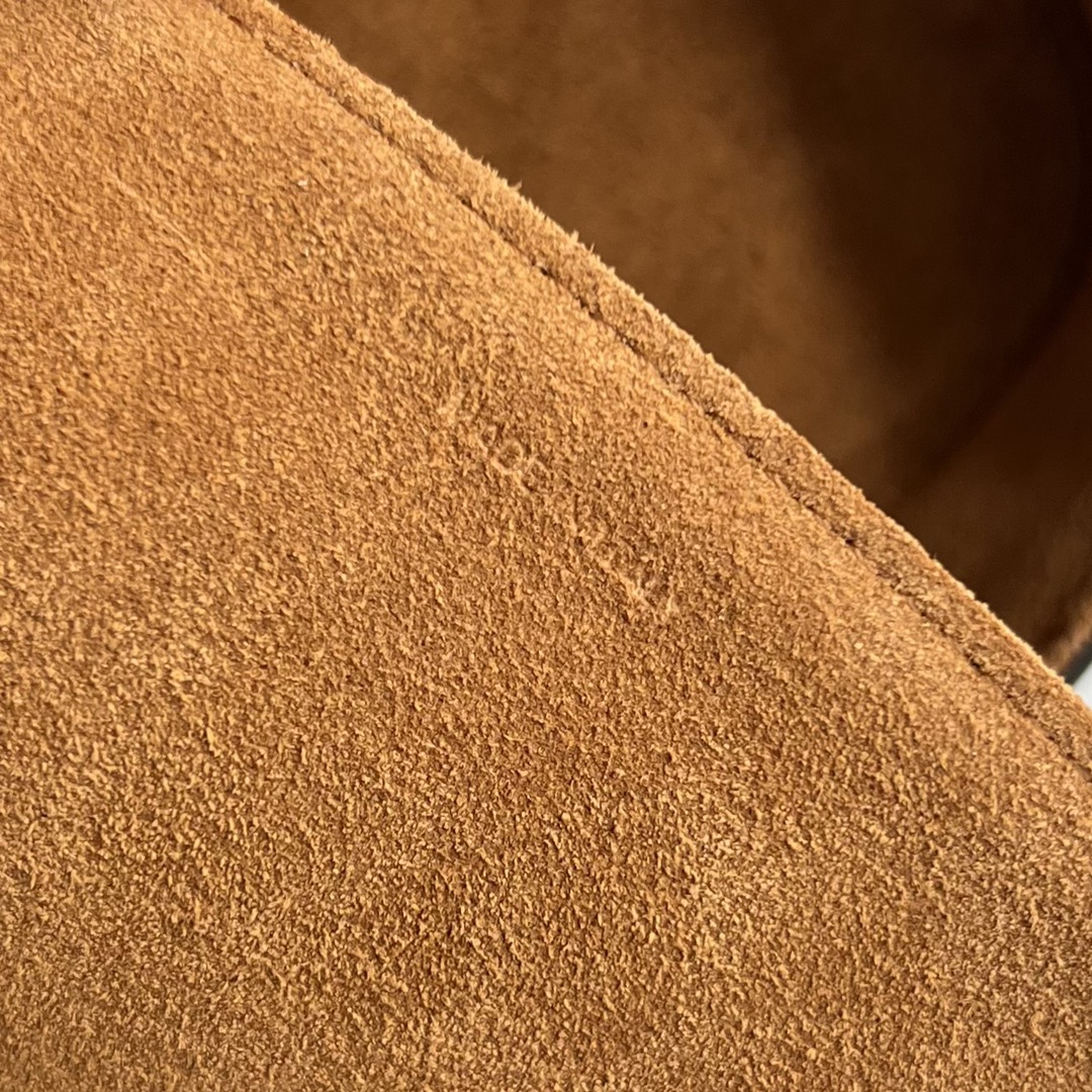 Celine Medium Box Cuir Triomphe Tan For Women 6in/16cm 199253DU3.04LU - Soul Replicas