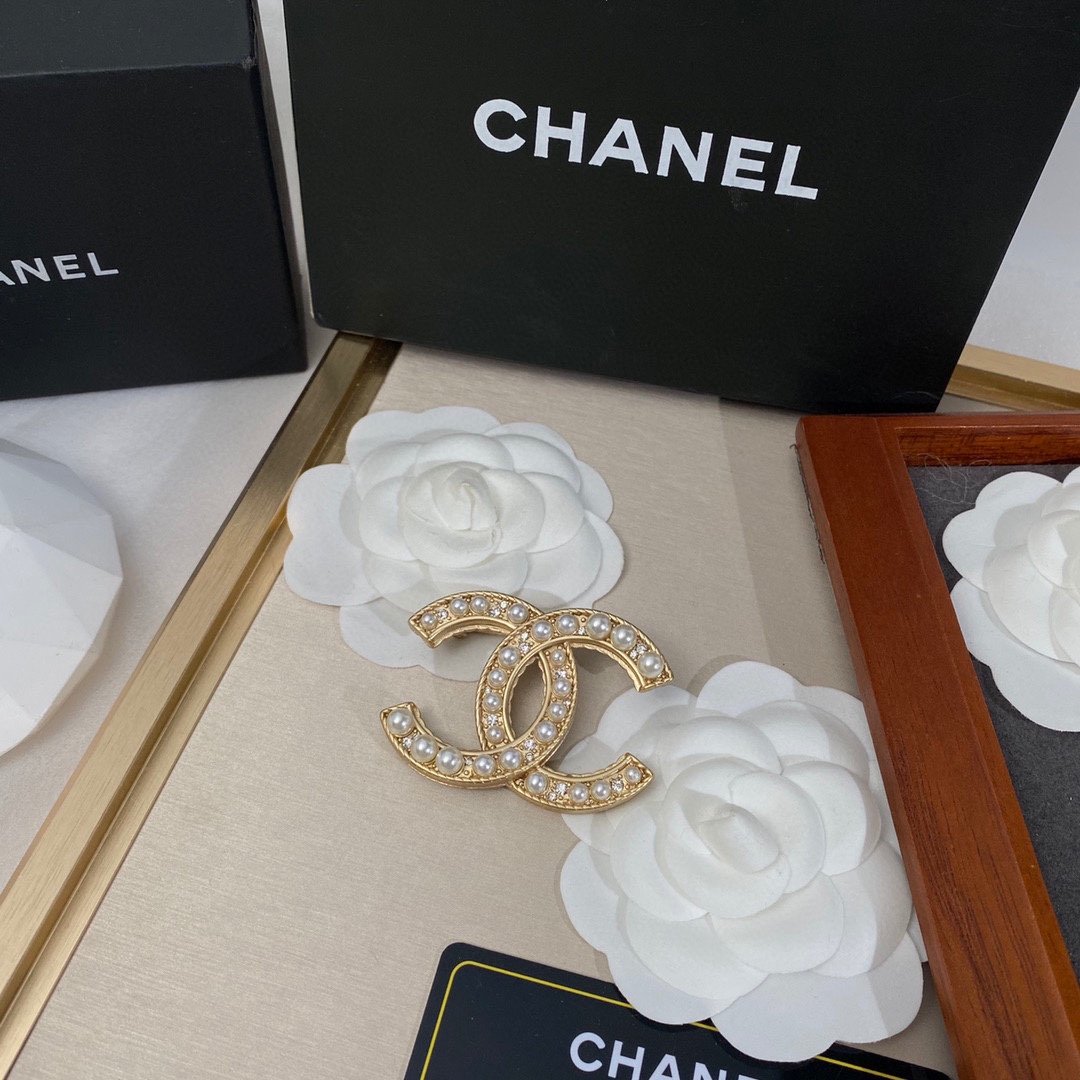 Chanel Brooch - Soul Replicas
