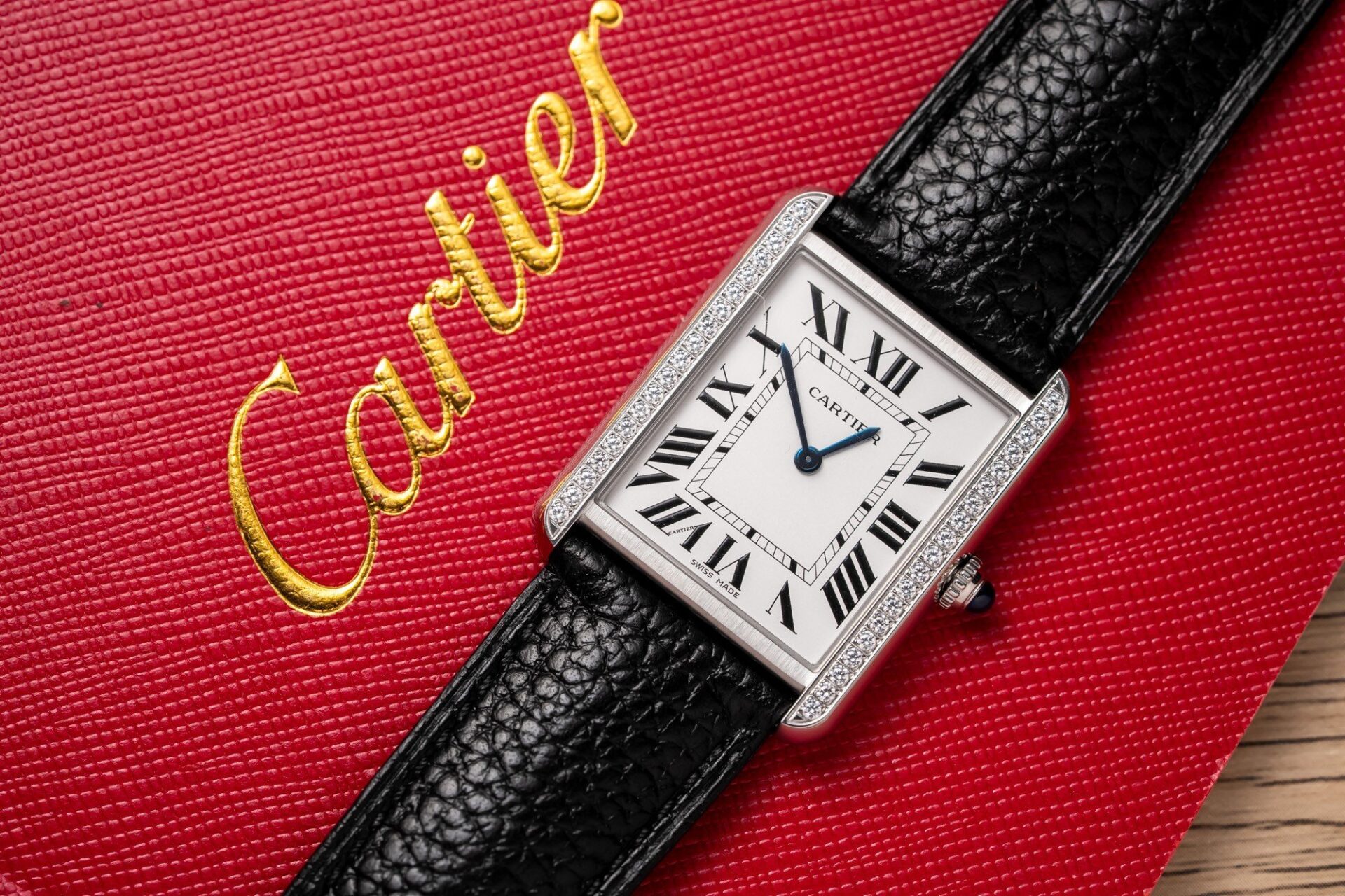 Cartier Fake Watch Tank Must W4TA0017 White Dial Leather Strap 33.7×25.5mm - Soul Replicas