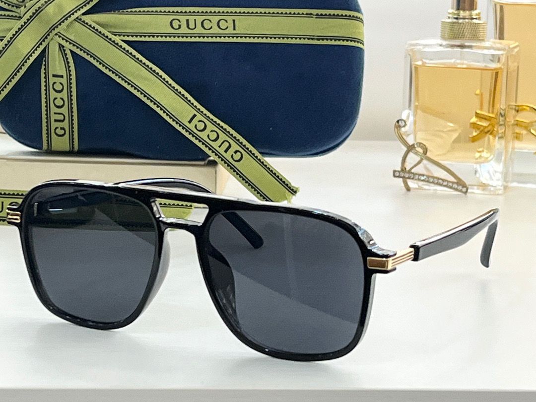 Gucci Navigator Frame Sunglasses - Soul Replicas