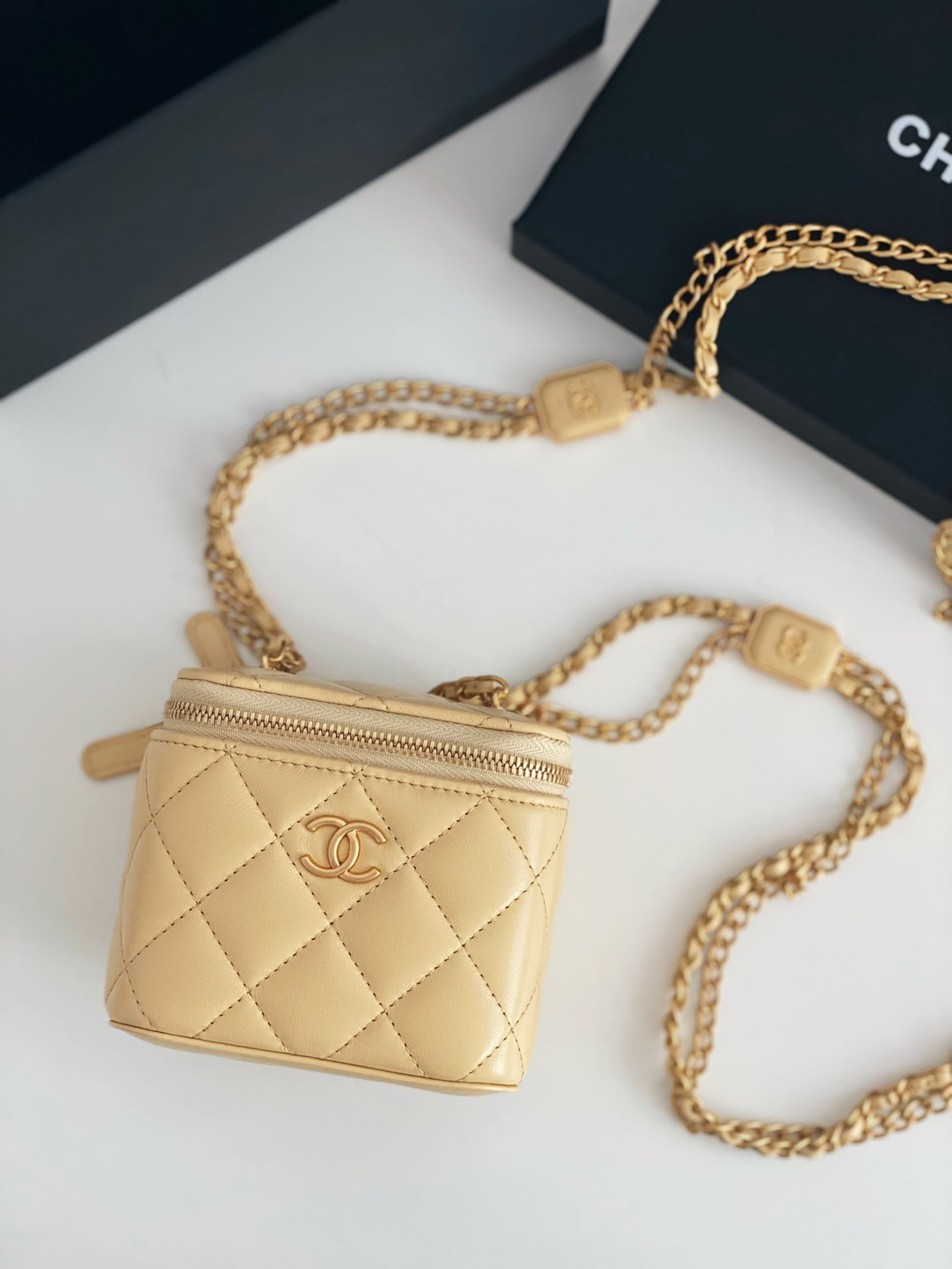 ChanelSmall Vanity With Chain Yellow For Women. Women-s Bags 4.3in/11cm - Soul Replicas