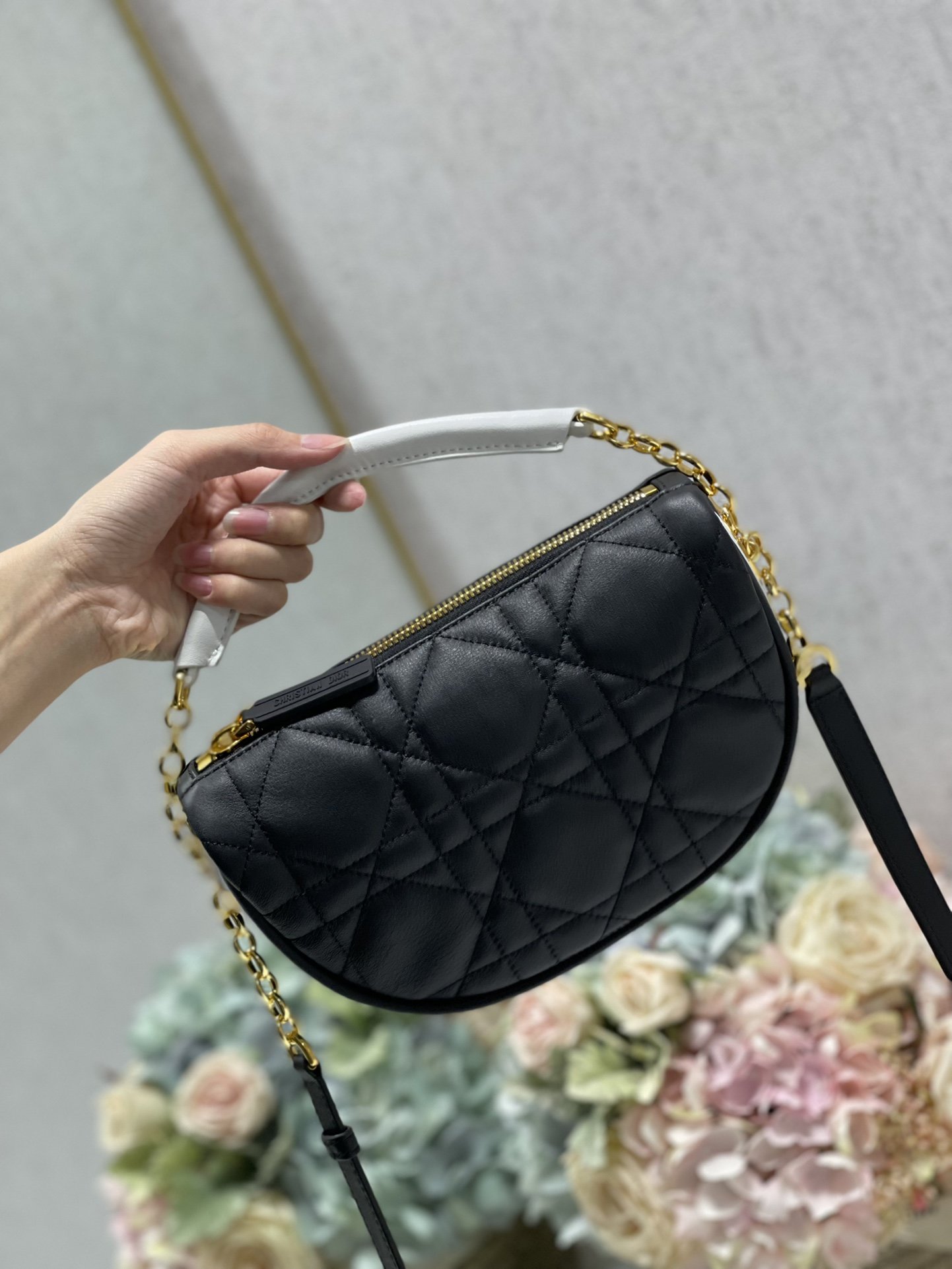Christian Dior Small Dior Vibe Hobo Bag Black Cannage. Black. For Women Women-s Handbags. Crossbody Bags. 20cm CD M7200ONOA_M911 - Soul Replicas