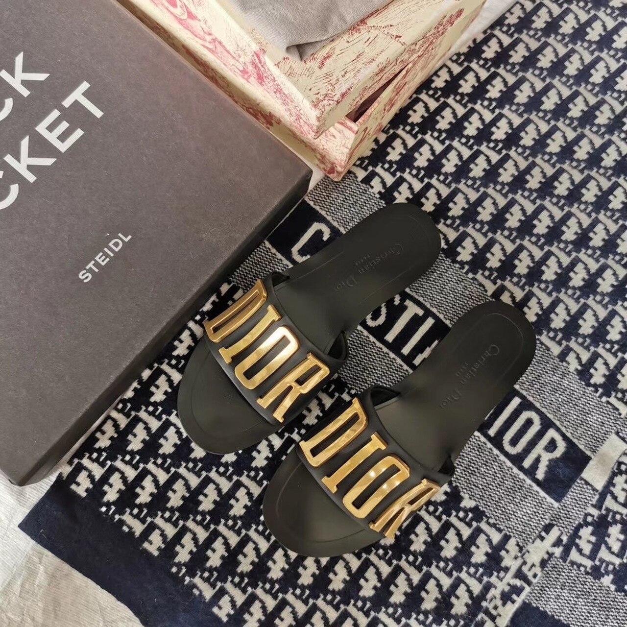 Christian Dior DYORevolution Flat Black/Gold For Women CD - Soul Replicas