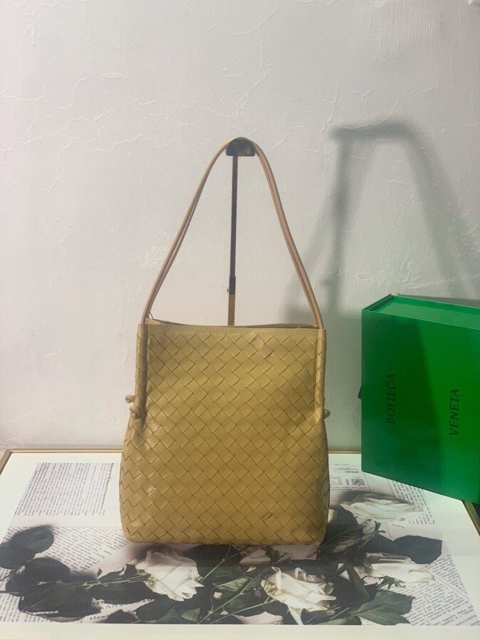Bottega Veneta Handle Bag Yellow. For Women. Women's Bags 12.6in/32cm - Soul Replicas