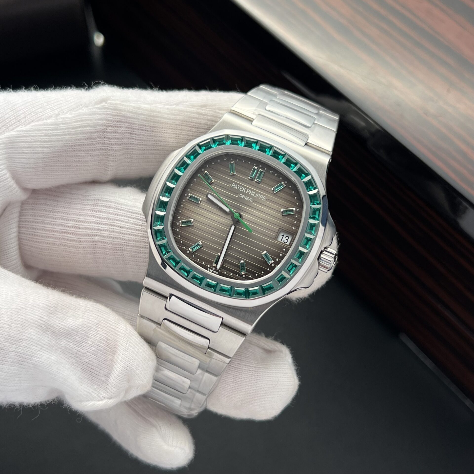 Patek Philippe Replica Watch Nautilus 5723 Gray Dial Metal Wire 40mm - Soul Replicas