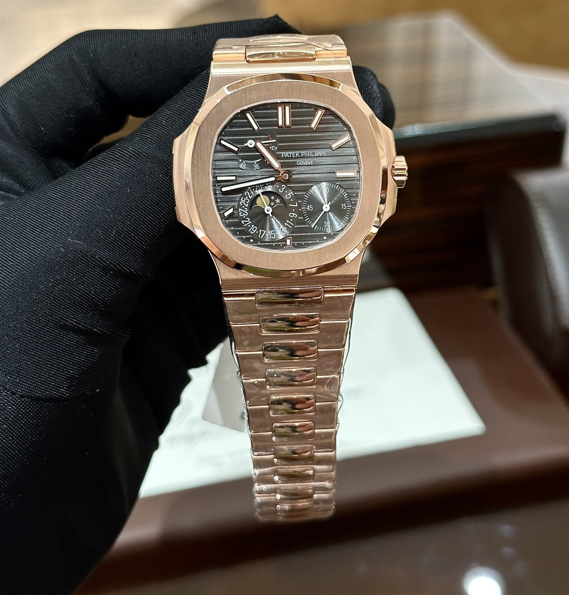 Patek Philippe Best Replica Watch Nautilus 5712R Gold Wrapped GR Factory 40mm - Soul Replicas