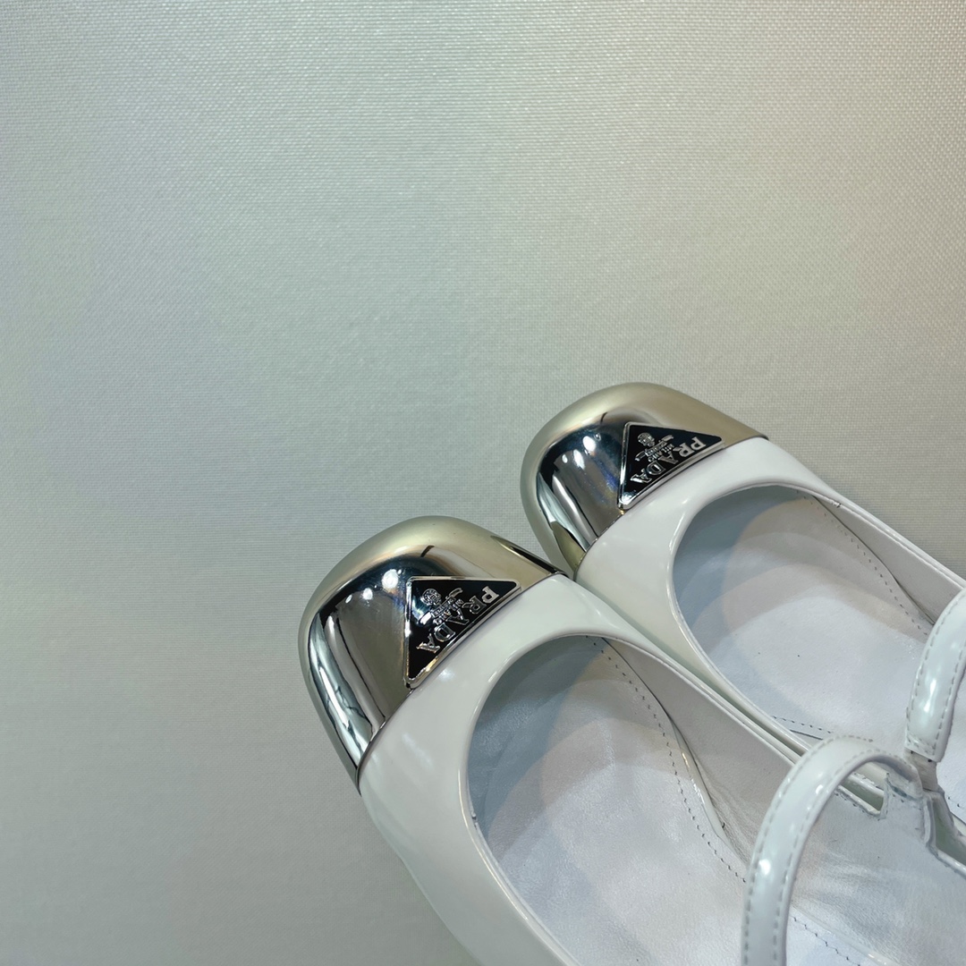 Prada Prada – Color Block With Rear Bridle Block White For Women Prada - Soul Replicas