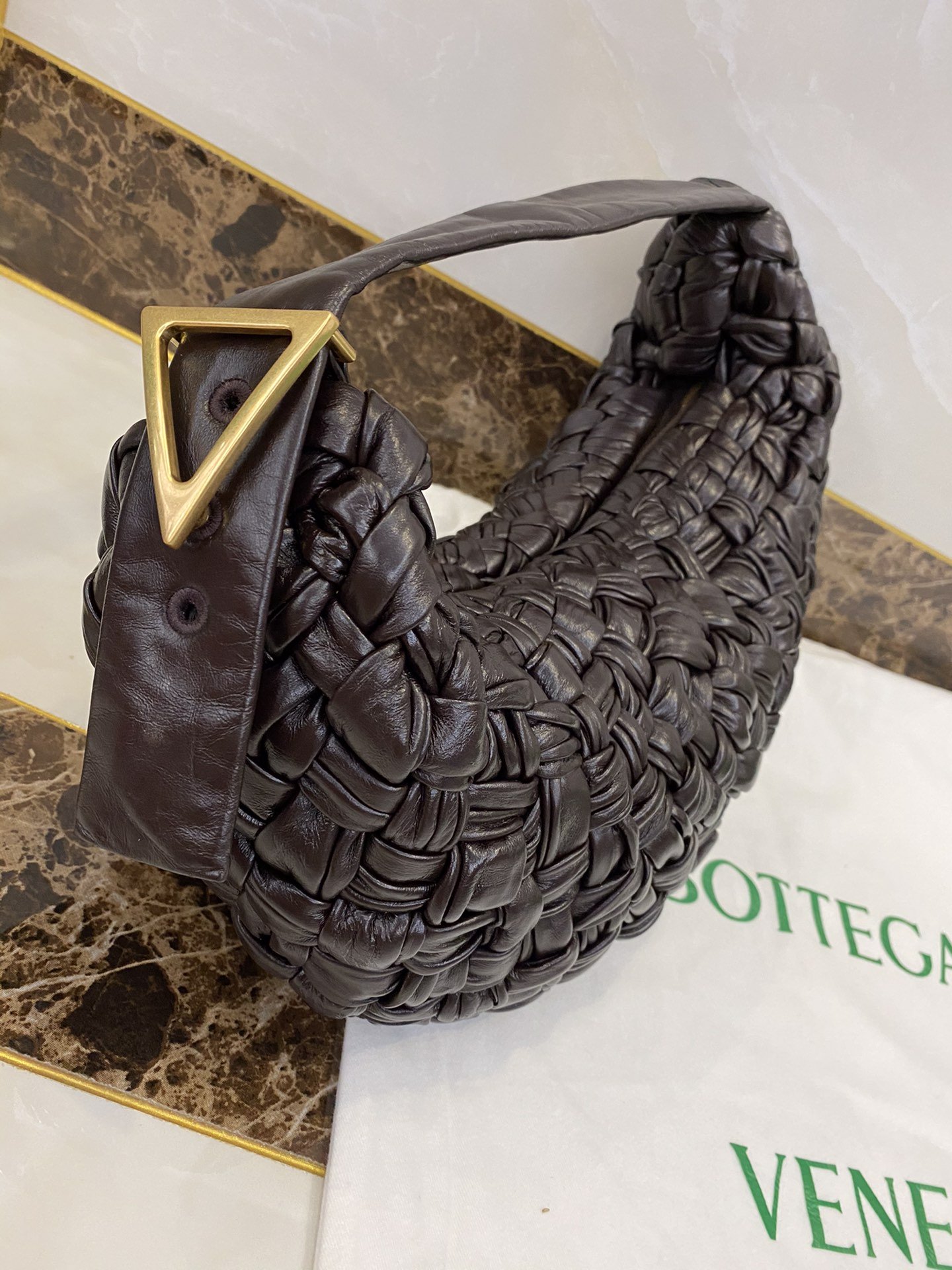 Bottega Veneta Banana Brown. For Women. Women-s Bags 13.9in/35.5cm - Soul Replicas