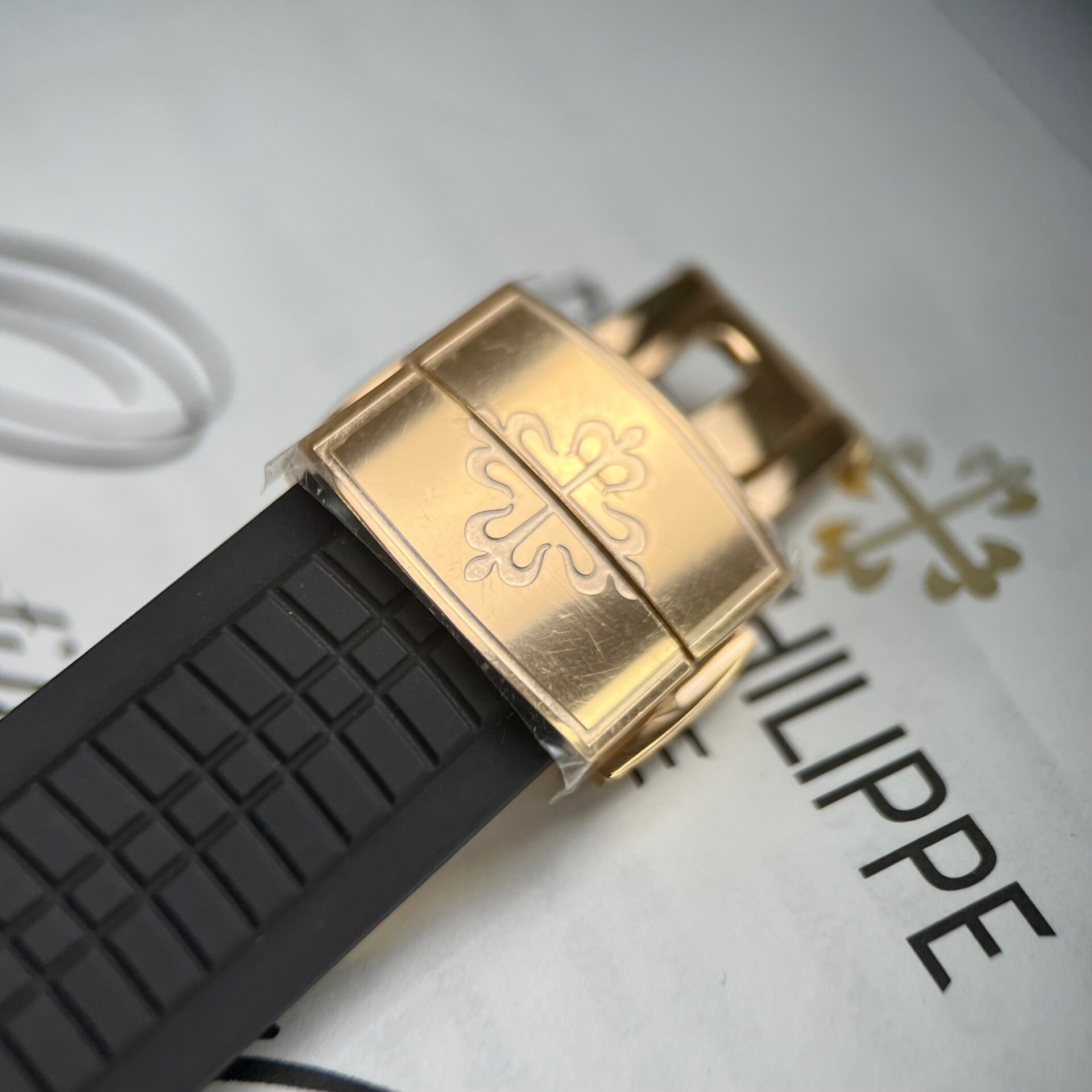 Patek Philippe Aquanaut 5167R Replica Watch Gold Wrapped Moissanite 40mm - Soul Replicas