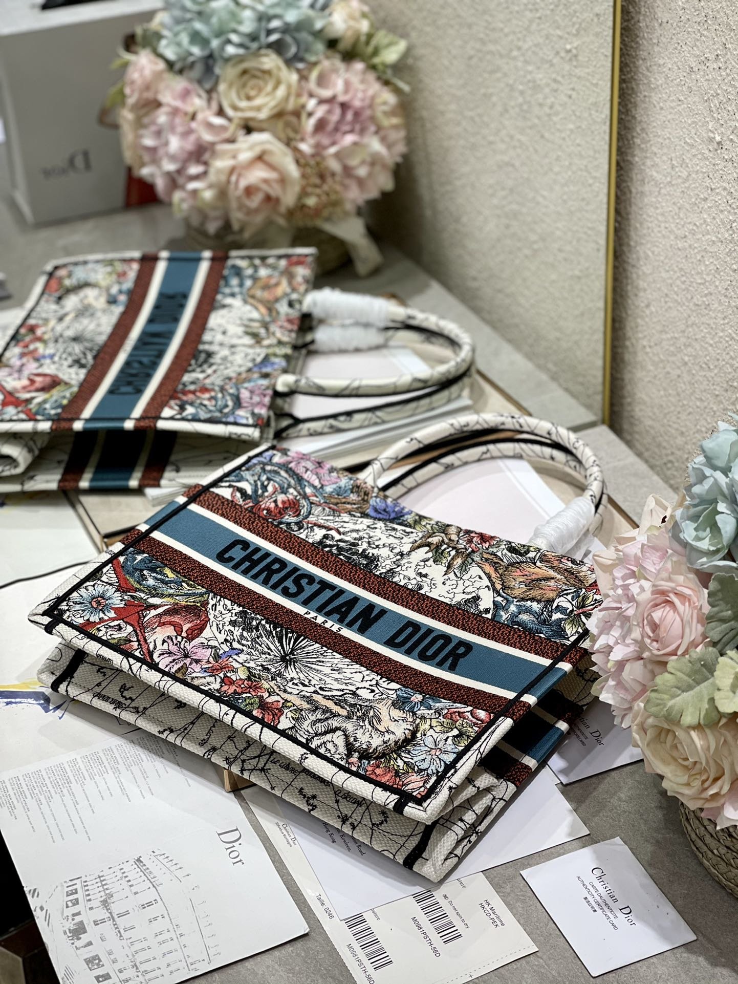 Christian Dior Medium Dior Book Tote Latte Multicolor Dior Zodiac Embroidery. Latte Multicolor. For Women Women's Handbags. Shoulder Bags. 36cm CD - Soul Replicas