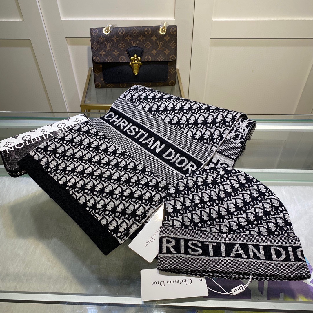 Dior Pompom Beanie & Scarf Set In Black - Soul Replicas