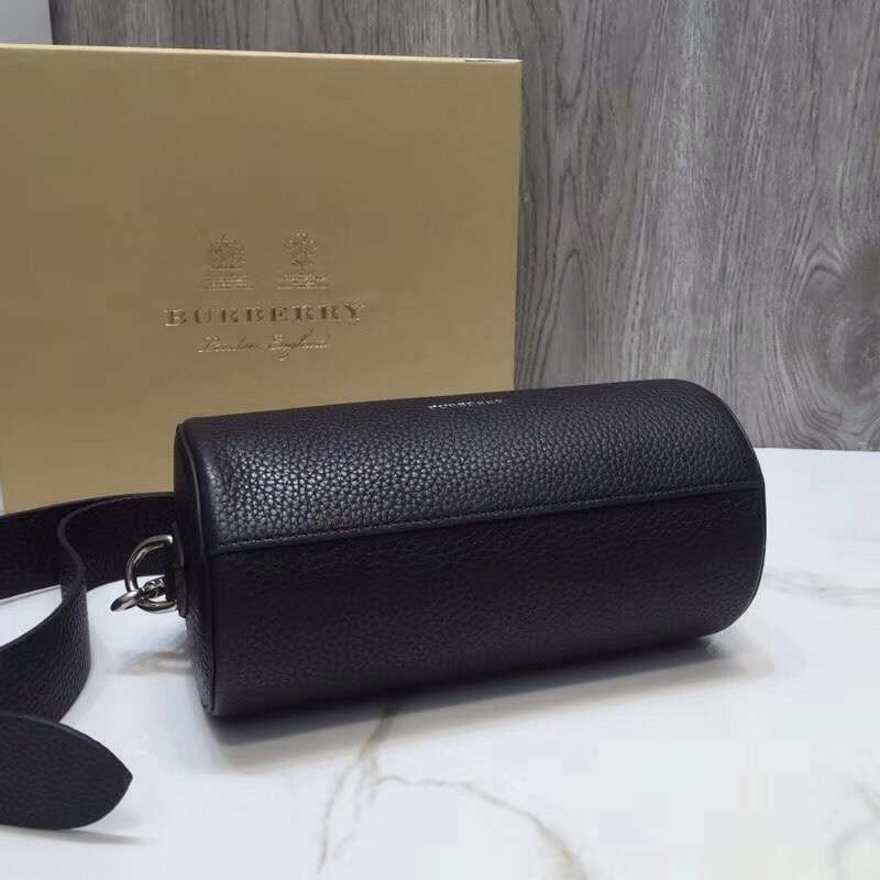 Burberry Barrel Bag Black For Women. Women-s Bags 8.3in/21cm - Soul Replicas