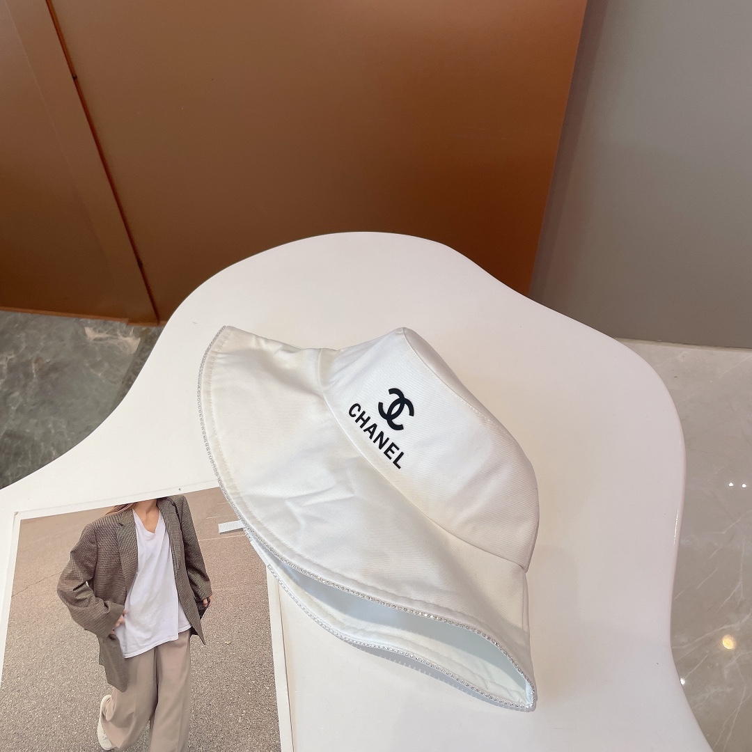 Chanel Cloche Hat White Chanel Hat - Soul Replicas