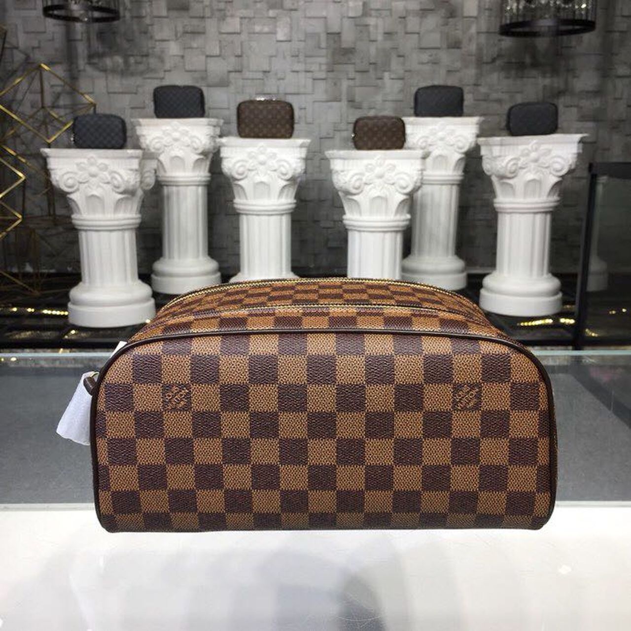 Louis Vuitton King Size Toiletry Damier Ebene Canvas For Women. Women-s Bags. Travel Bags 11in/28cm LV N47527 - Soul Replicas