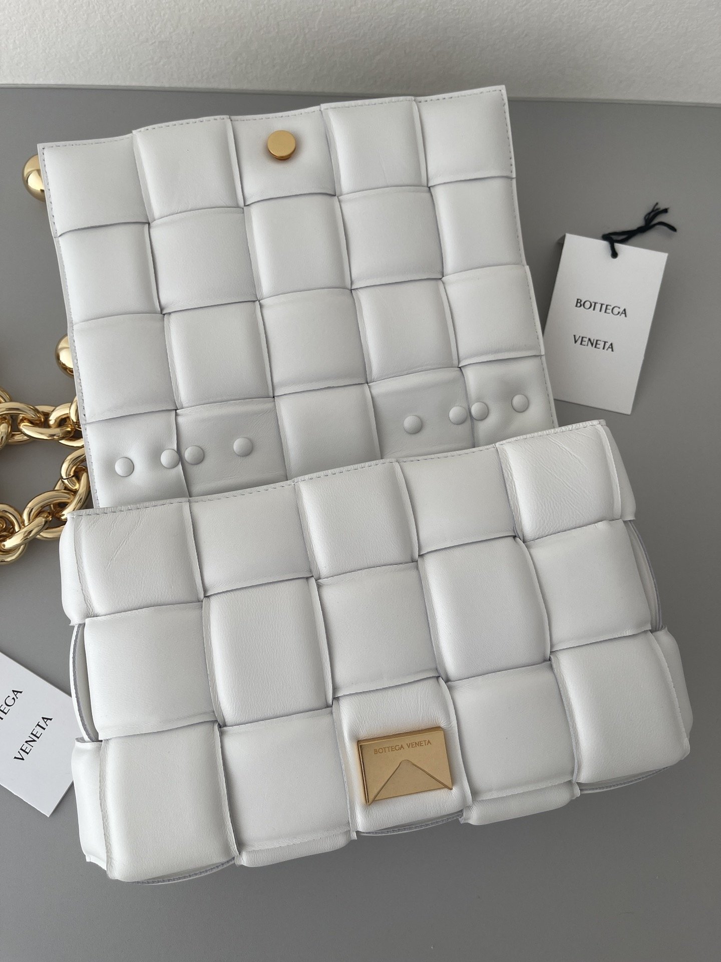 Bottega Veneta Chain Cassette White. For Women. Women-s Bags 10.2in/26cm 680070V1FY09009 - Soul Replicas