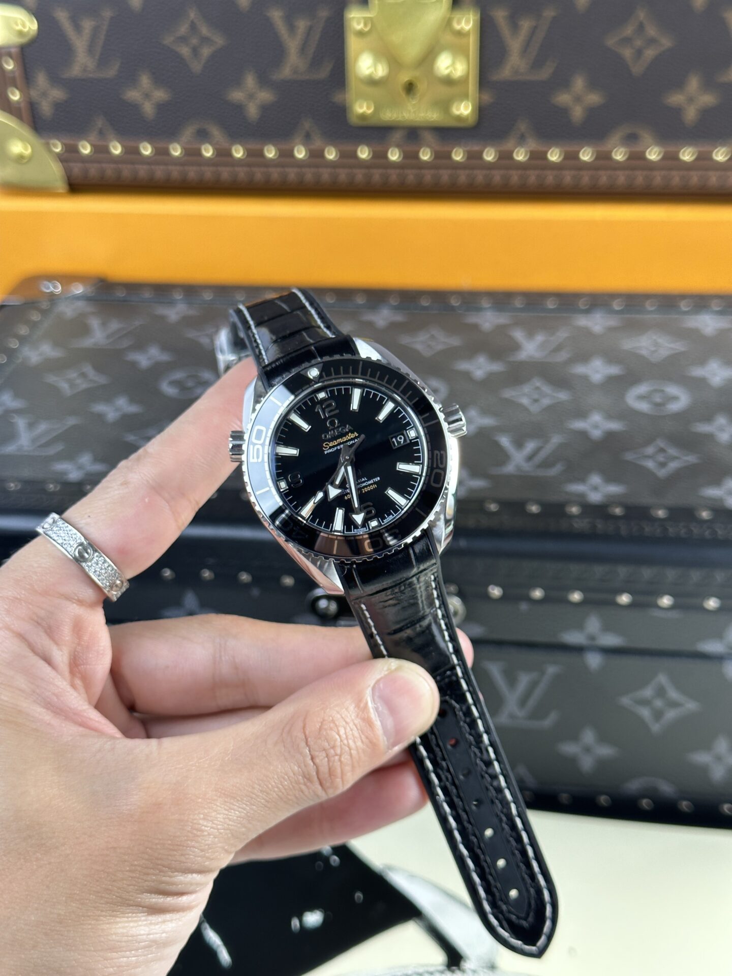 Omega Seamaster Planet Ocean Replica Watch Black Dial VS Factory 39.5mm - Soul Replicas