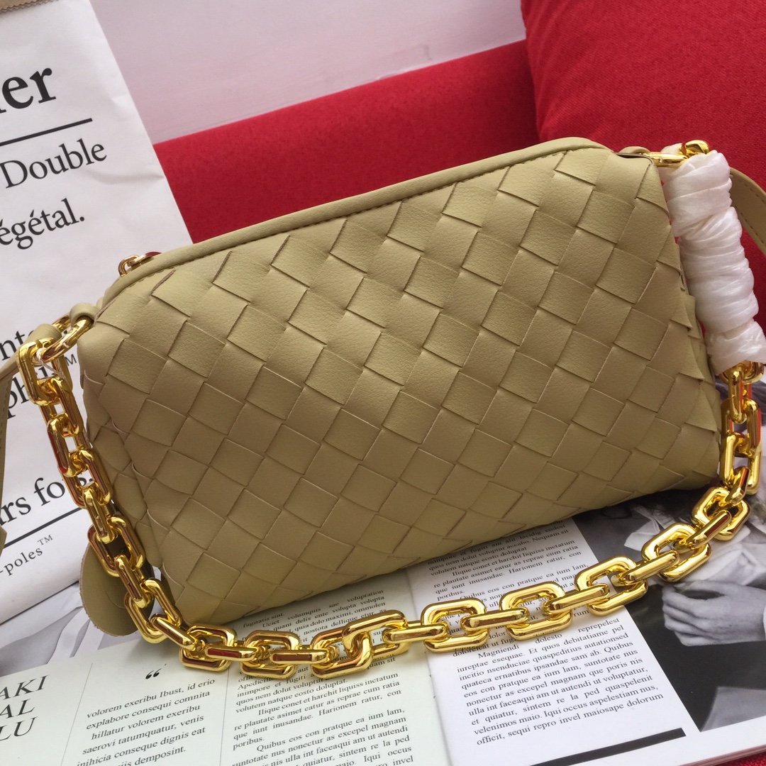 Bottega Veneta Crossbody Bag Beige. For Women. Women-s Bags 9.4in/24cm - Soul Replicas