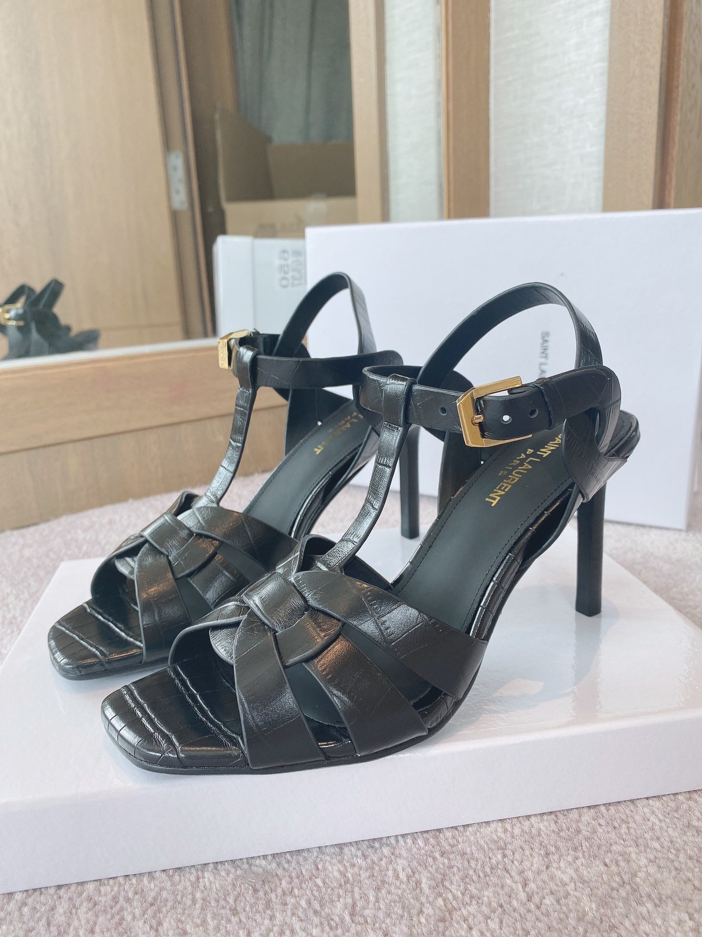 Yves Saint Laurent Women's Tribute Sandals Black For Women YSL 6206731YQ001000 - Soul Replicas