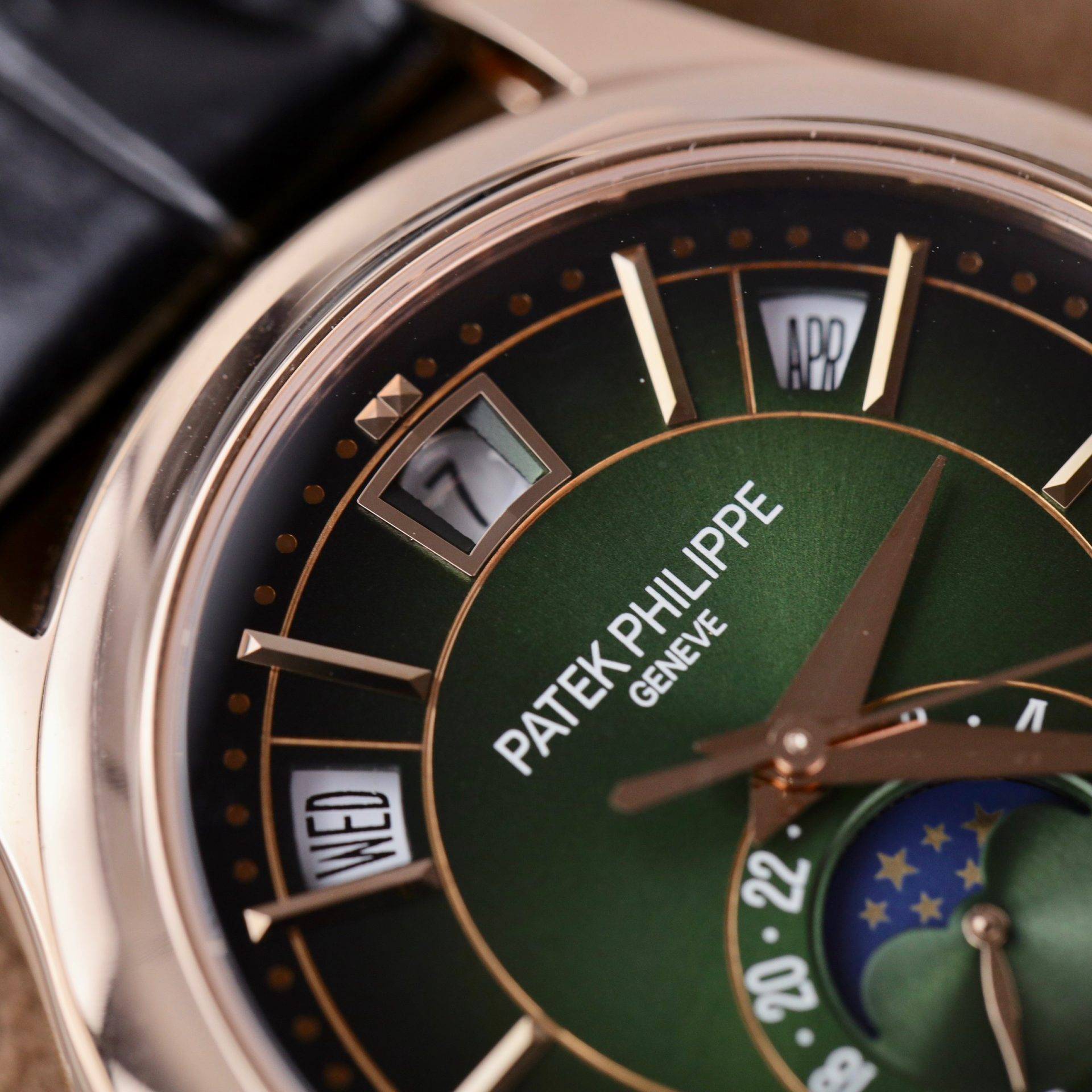 Patek Philippe Replica Watch Complications 5205R Green Dial Gold Wrapped 40mm - Soul Replicas