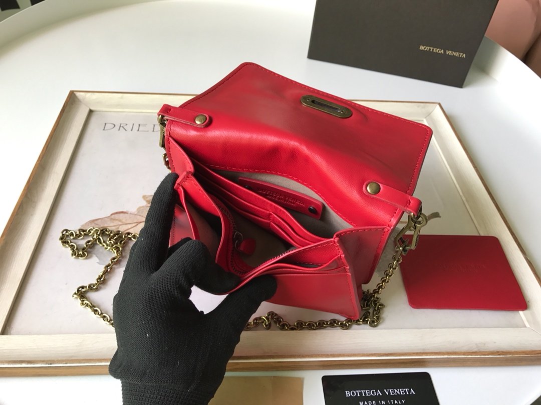 Bottega Veneta Crossbody Red. For Women. Women-s Bags 6.9in/17.5cm - Soul Replicas