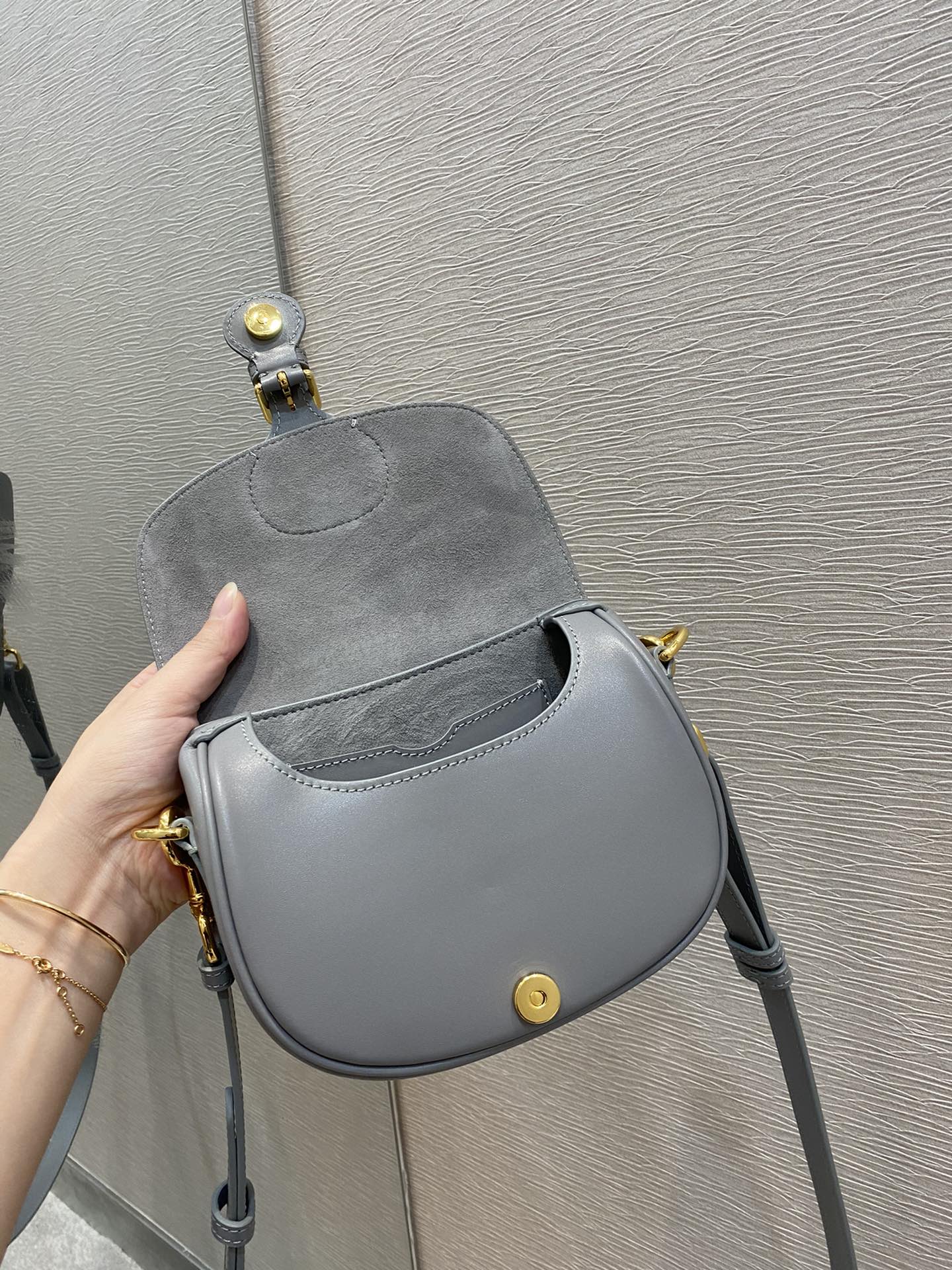 Christian Dior Mini Dior Bobby Bag. Grey. For Women Women's Handbags. Shoulder Bags. Crossbody Bags. 18cm CD M9317UMOL_M41G - Soul Replicas