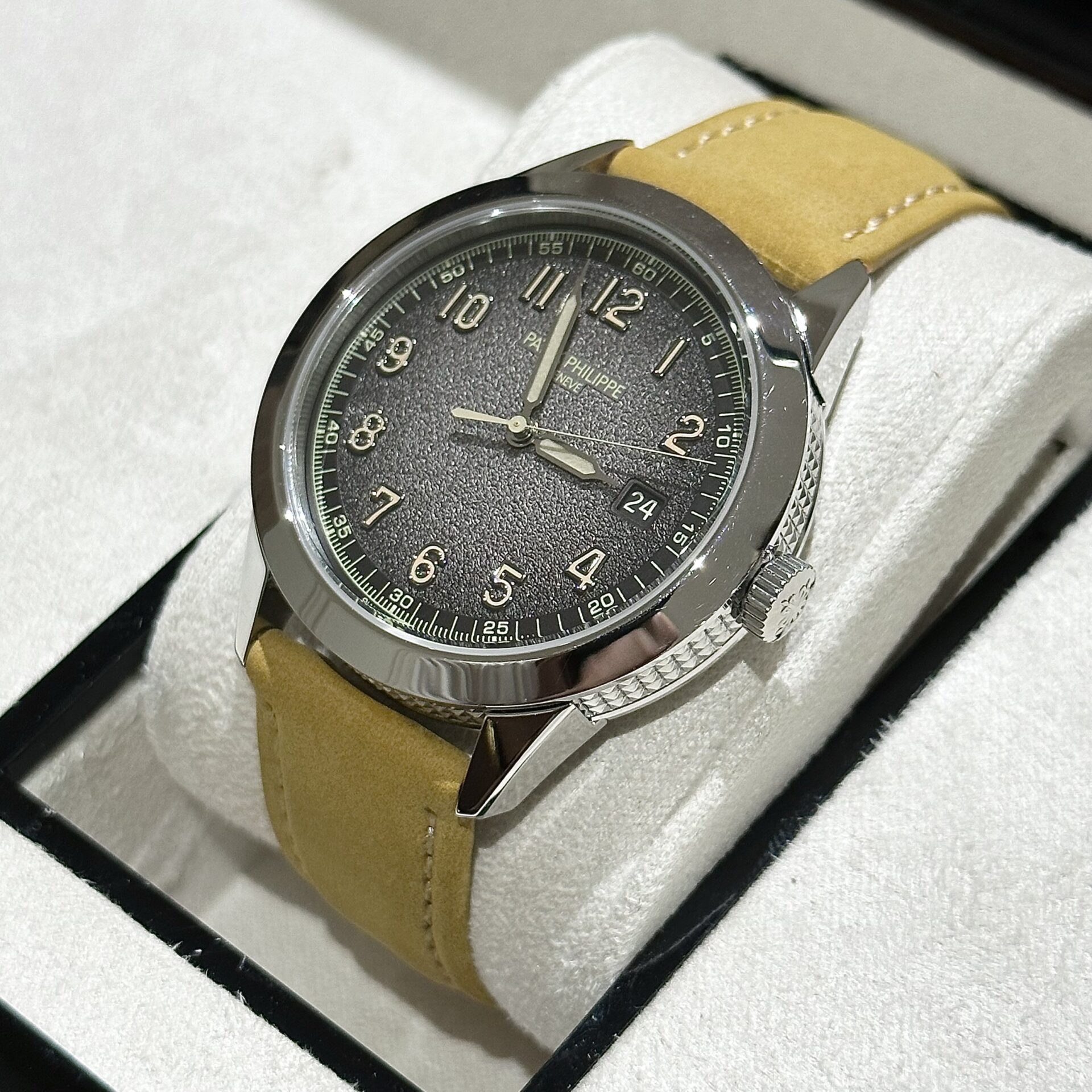 Patek Philippe Calatrava 5226G Best Replica Watch Leather Strap 40mm - Soul Replicas