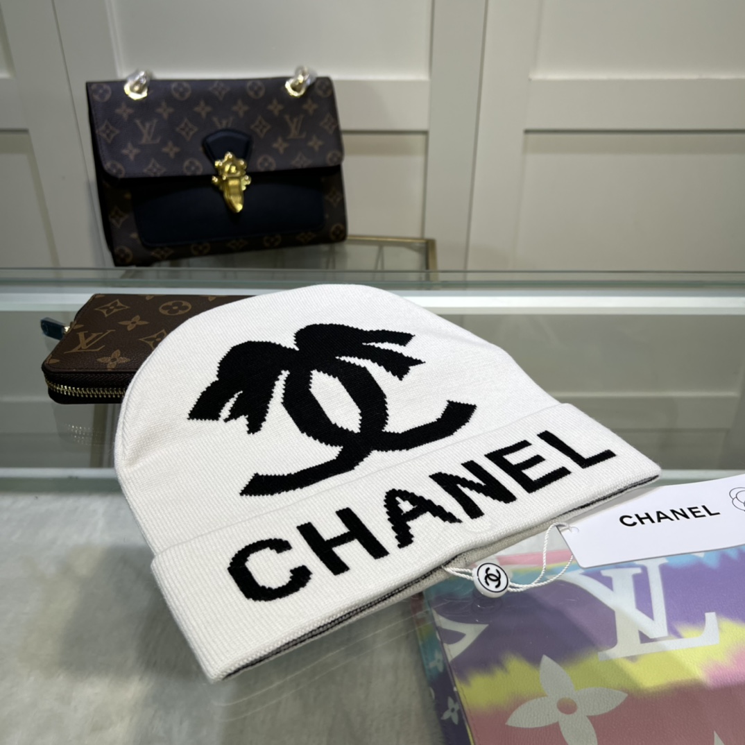 Chanel Beanie In White - Soul Replicas
